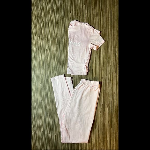 Set - Picture 2 of 4